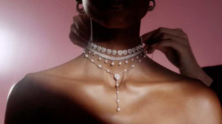 Contrechamp<span>/studio</span> - Swarovski • Ariana Grande